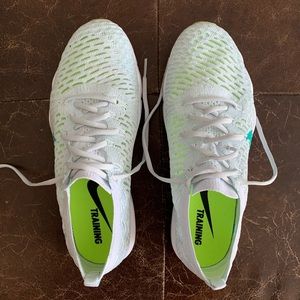 Nike Air Zoom Fearless Flyknit Running Shoes